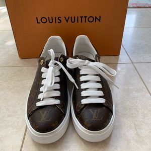 Louis Vuitton Time Out Sneaker Sz 40